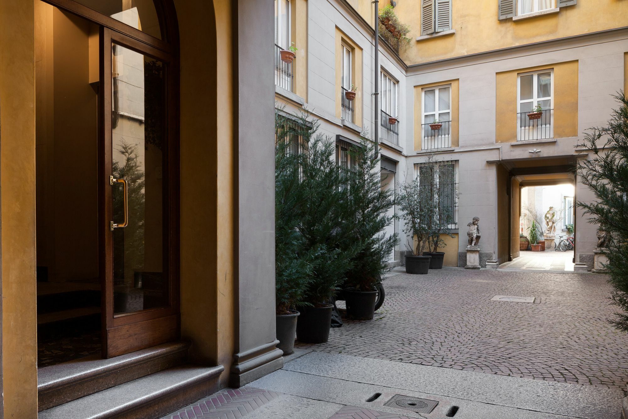 Volta Apartment Milan Exterior photo